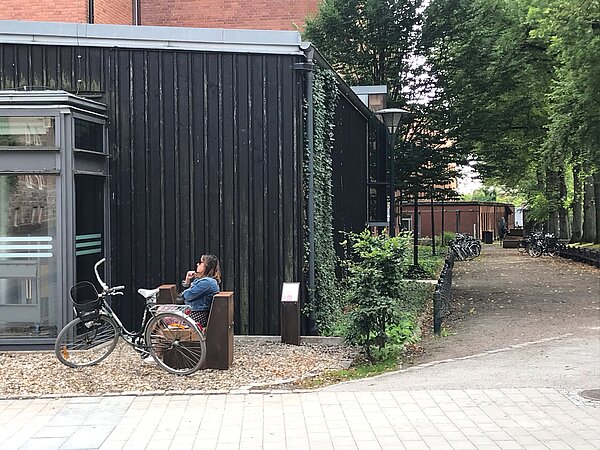 .